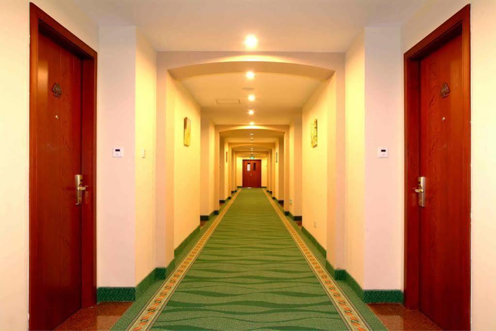 Greentree Alliance Beijing Film Academy Hotel Экстерьер фото